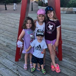 Meet your Posher, Danielle